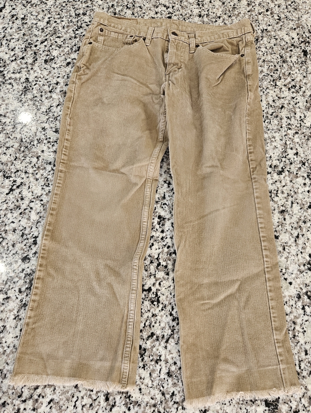 Men's Levi's 514 Corduroy Pants in Light Tan
